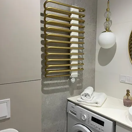 M&d White Great Britain Apartment