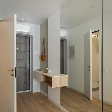 M&d White Great Britain Apartment